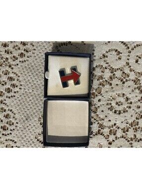 Vintage Enameled Arrow Pin- Multi Directional